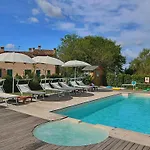 In With Pool & Forest * Монтелаббате