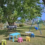 Дом отдыха In With Pool & Forest Монтелаббате