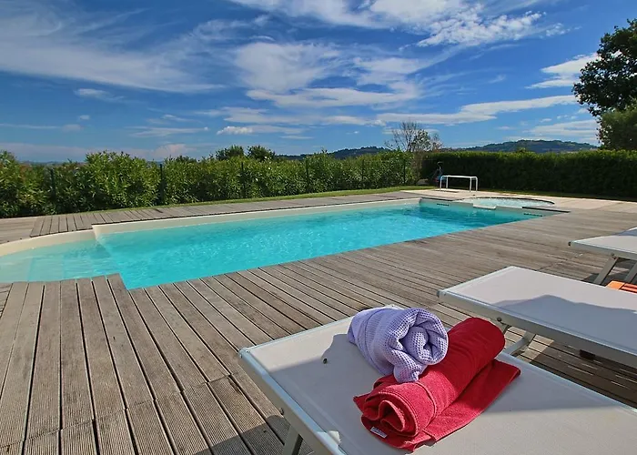 In With Pool & Forest Montelabbate