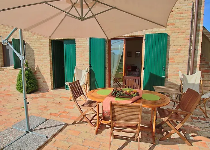 In With Pool & Forest * Montelabbate