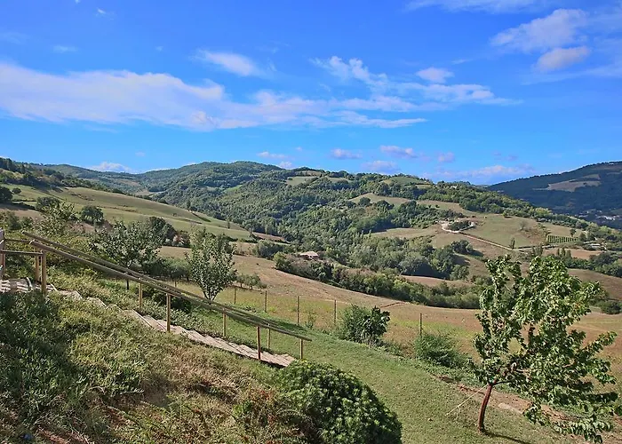 Сasa de vacaciones In With Pool & Forest